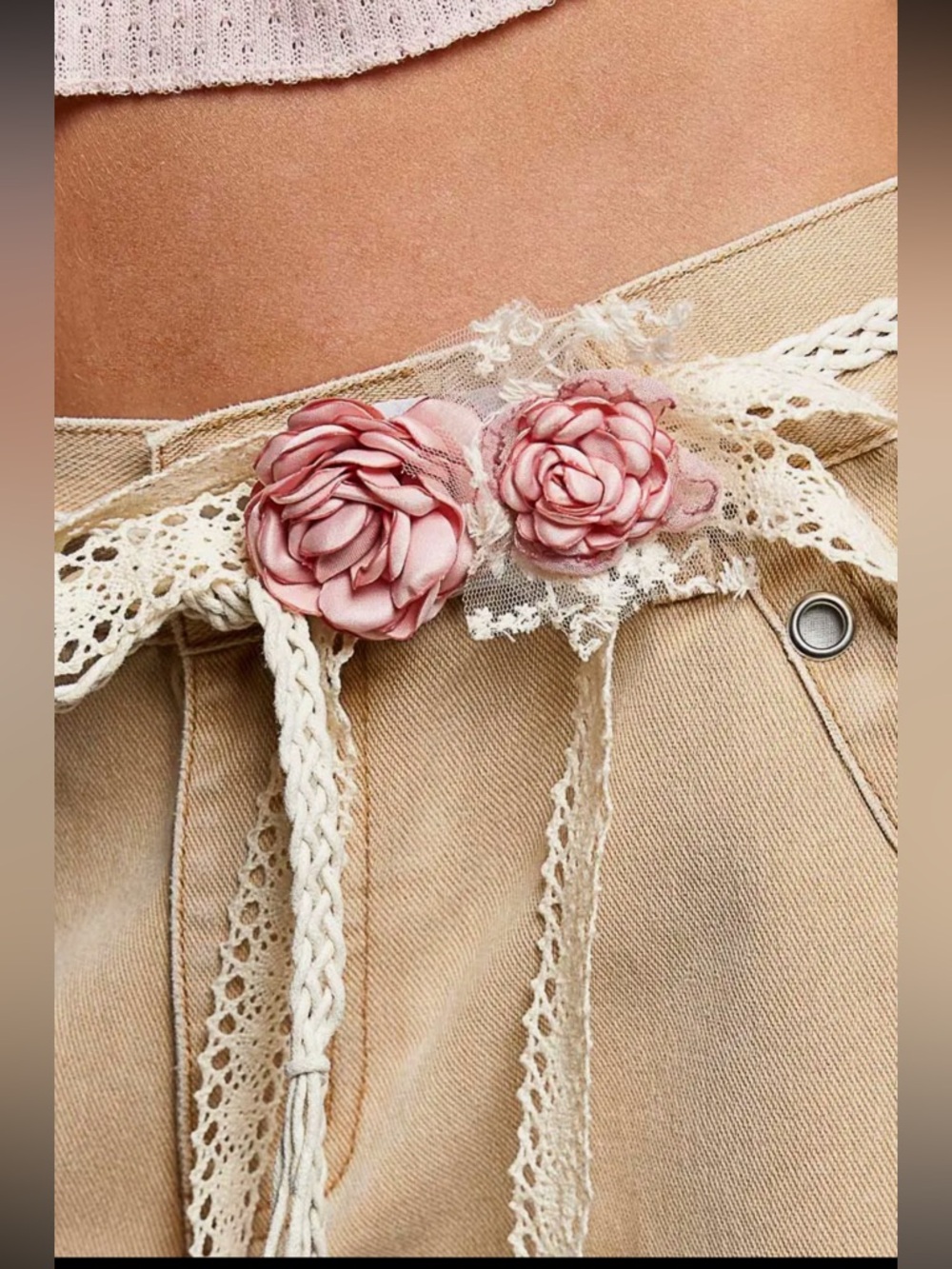 POL Feminine Handcrafted Blush Flower Belt OS - Picture 2 of 10
